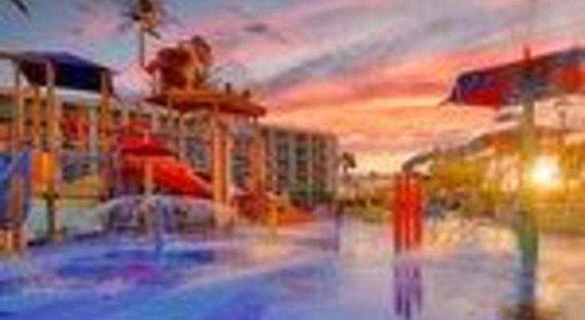 Courtyard Theme Park Entrance Hotel 3*